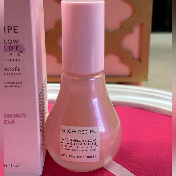 Glow Recipe Watermelon Glow for Radiant Skin - Picture 3 of 7